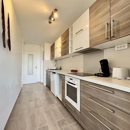 Le Spacieux -6p- Centre Parking Metro Apartment